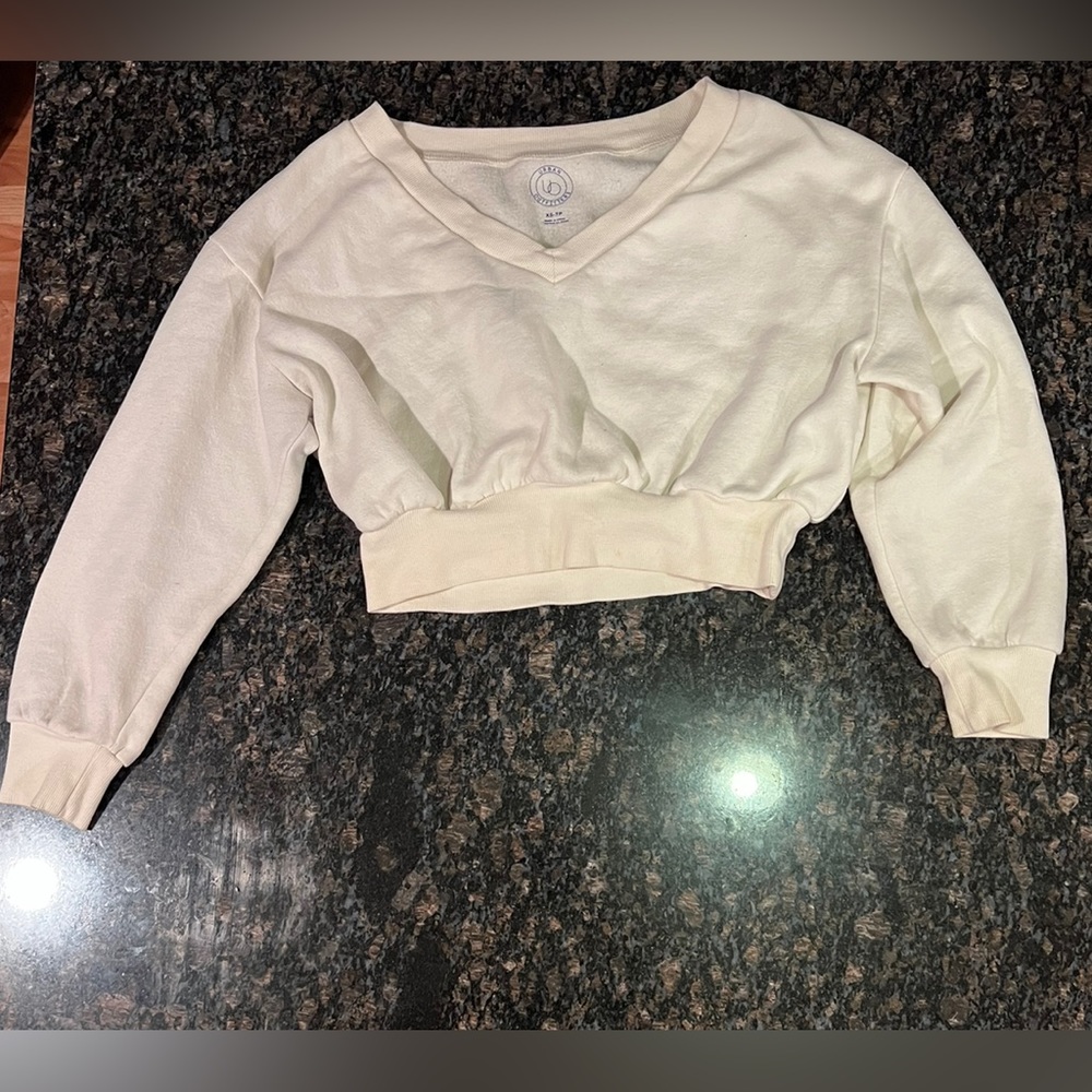 COPY - Urban Outfitters Cream V Neck Long Sleeve Crop Top
